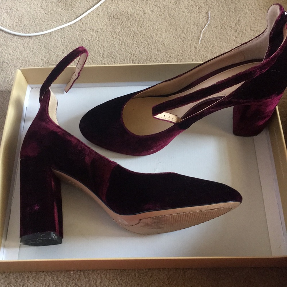 GIANNI BINI velvet heels